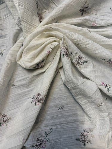 Metre embroidered - metre,