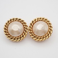CHANEL CC Logo Imitation pearl Round Button Earrings Clip-On GHW 61RF537