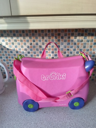 Pink purple trunki kids ride - trunki,,