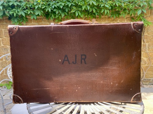 Vintage brown revelation - brown,