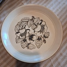Vintage Kiln Craft Bramble 10"