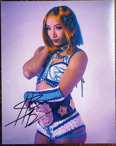 Bianca belair signed - bianca,