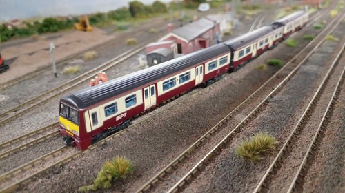 Revolution trains class 320 - revolution,
