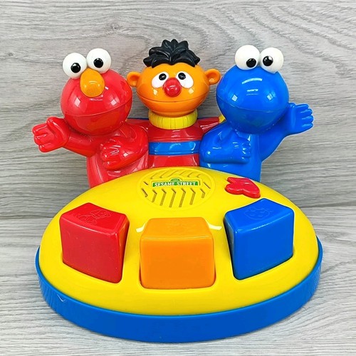 Sesame street elmo giggle - sesame,