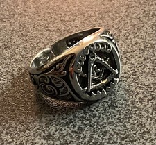 BEAUTIFUL WHITE METAL EXPANDABLE MASONIC RING,SIZE UK P,US & CANADA 7.5