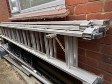 Youngman 200 Series 3 Section Trade Ladder MODEL 570122