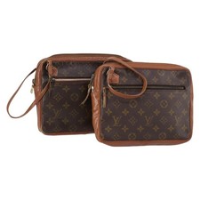 LOUIS VUITTON Monogram Clutch