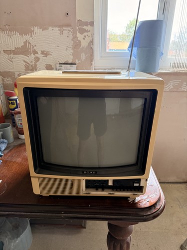 Sony trinitron colour - colour, tv