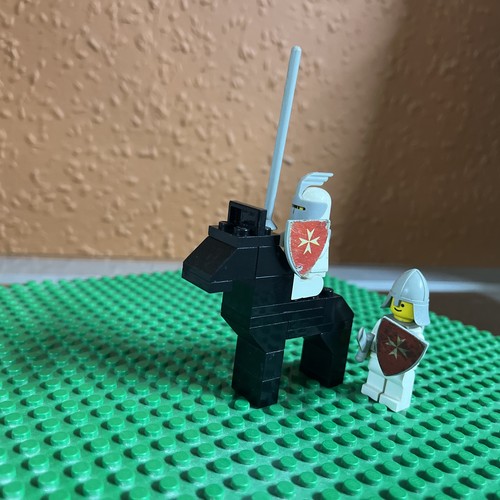 Lego 375 castle minifigures - lego,