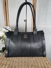Lakeland black leather medium