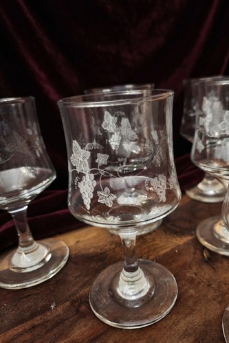 Vintage etched wine - wine, glasses