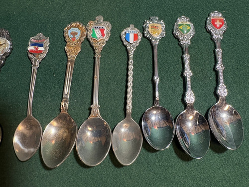 Job lot souvenir spoons - of,