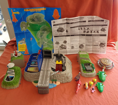 Tracy island thunderbirds - tracy,