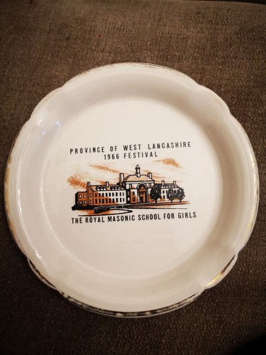 Decorative plate dish - /dish., the