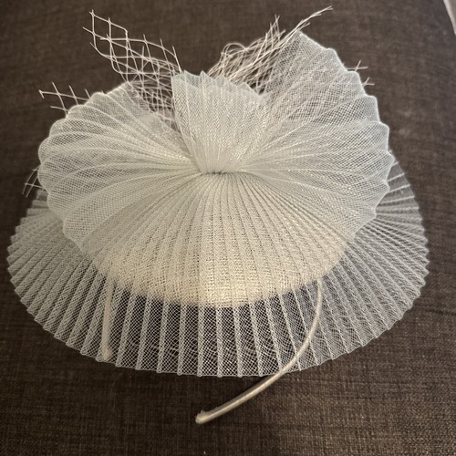 Silvery grey fascinator - grey,