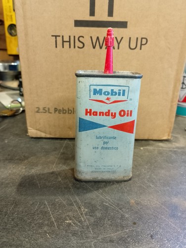 Vintage mobil oil can - mobil,