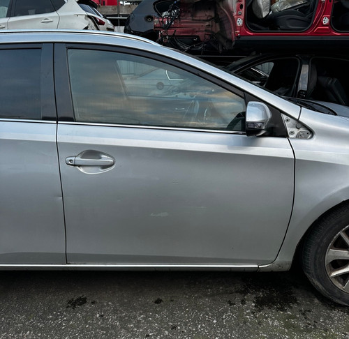 Toyota auris estate - toyota, osf