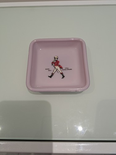 Johnnie walker ashtray magnier - johnnie,