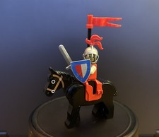 Lego Legoland Era Castle Knight Minifigure On Black Horse Vintage 90’ Retro