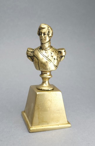 Small tabe brass bust - bust, of