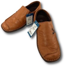 Loretta Slip On Shoes Size 4