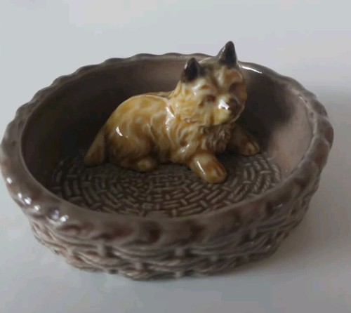 Wade cairn terrier basket - wade,