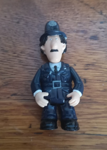 Postman pat figures pc - postman, 4”