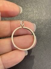 9 ct Full sovereign pendant