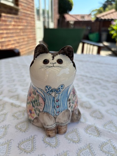 Cinque ports pottery rye - pottery, cat
