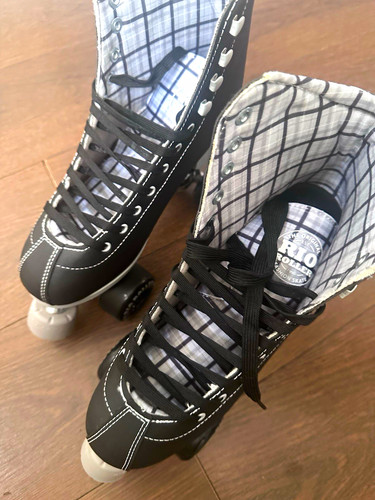 Black rio roller signatures - black,