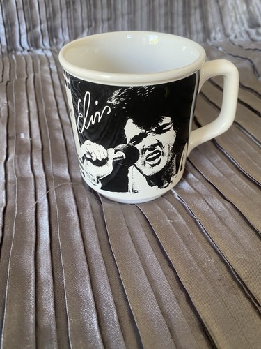 Elvis the king rock - king,