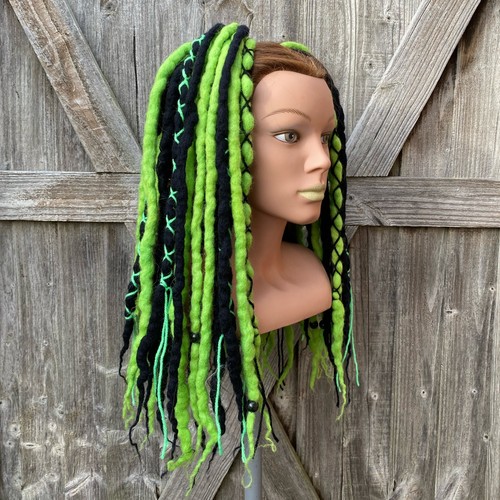 Green black dreadlock - black,