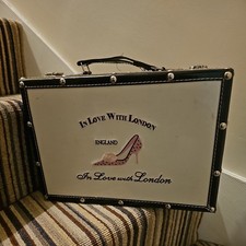 Retro embroidered travel - embroidered,