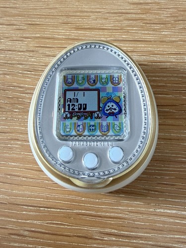 Bandai tamagotchi white - 4u,