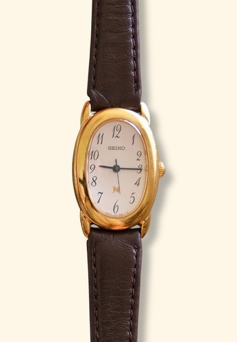 Vintage 90s ladies seiko - 90s, 1f21