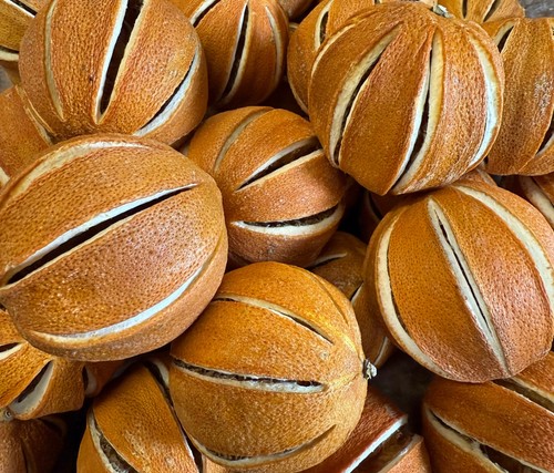 Whole oranges dried fruit - whole,