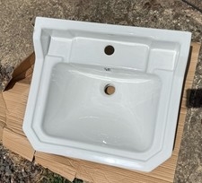 Traditional 560mm Bathroom