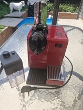 Delonghi Nespresso coffee pod machine - good condition - EN 521R