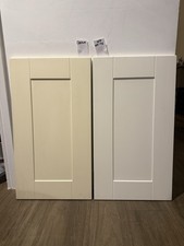 OFF WHITE  OR CREAM SHAKER