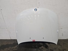 BMW 1 SERIES 2011 WHITE BONNET