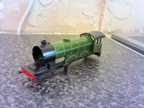 Gauge hornby b12 green loco - oo,