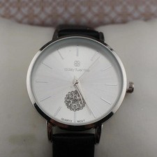 Daisy Fuentes Silver Ladies