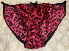 Vtg Styl Very Black & Red