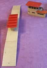 Hornby Dublo Station and