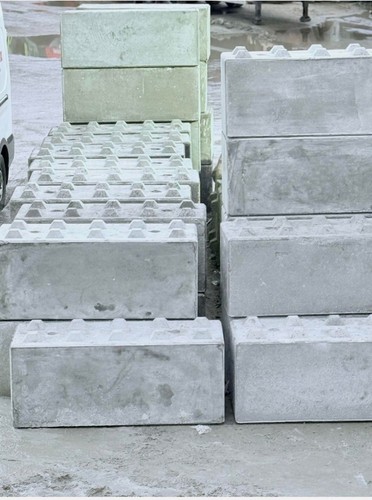 Interlocking concrete blocks - concrete,