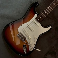 Fender Japan ST-62 Stratocaster 1994 Sunburst 62 Reissue Made in Japan 3.0kg