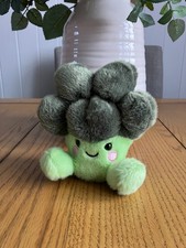 Palm Pals - Luigi Broccoli - Plush Toy - 12cm (5 inch)    