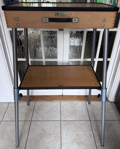 Karba mobile projection - projection, table