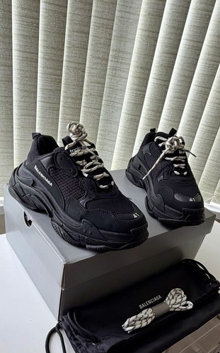 Balenciaga triple black - triple,