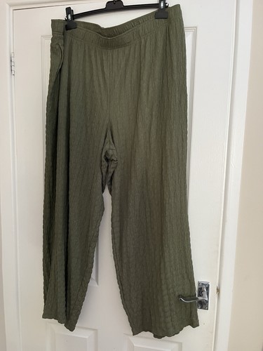 Khaki green crinkle - &f,